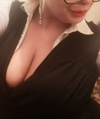 💋 Живу в самом сердце Москвы, города возможностей и страстных встреч. Оказываю широкий спектр услуг, которые унесут тебя в мир наслаждения и удовольствия. 💫 Мы можем испытать взрыв эмоций в нежных объятиях, или ты можешь предаться эротическому массажу, который пробудит все твои скрытые желания. 😉 Мои фото говорят сами за себя - я ухоженная и соблазнительная девушка. У меня есть отличные отзывы, потому что я делаю все для твоего удовольствия. Не медли, позвони мне, и мы создадим незабываемую атмосферу страсти и наслаждения. 💞🔥 Ева